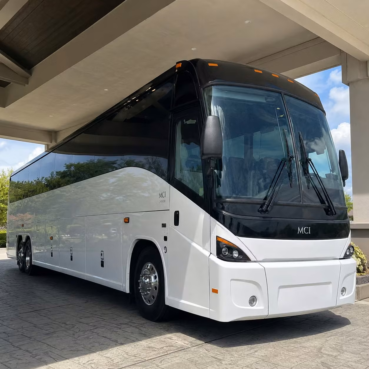 airport shuttle services for san diego business travelers and corporate groups